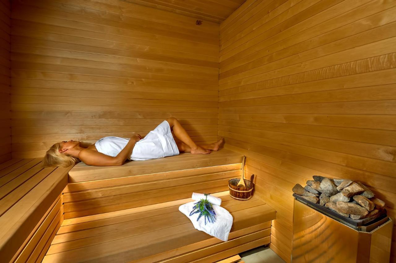 Wellness Hotel Orlik Kozarovice Екстер'єр фото