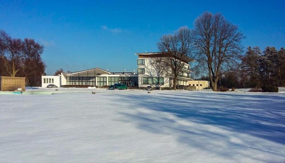 Wellness Hotel Orlik Kozarovice Екстер'єр фото