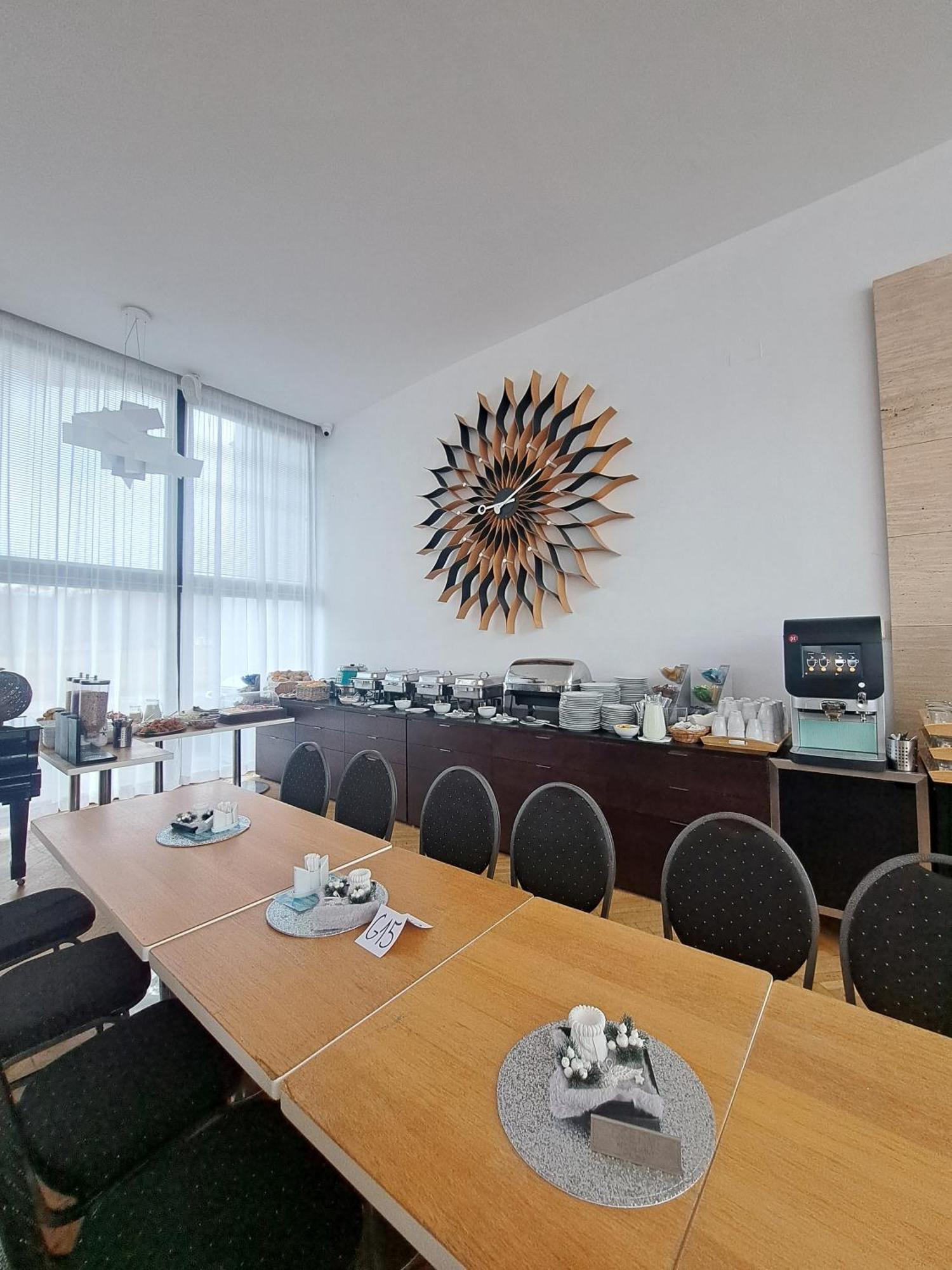 Wellness Hotel Orlik Kozarovice Екстер'єр фото